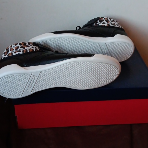 SOLD Women's black and animal print Reebok high top sneakers. Size 7. In box. - Picture 2 of 5